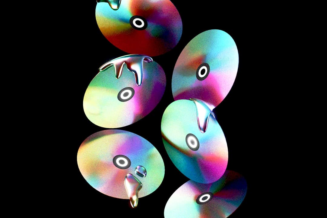 江苏启东朝霞映海滩浪漫如画